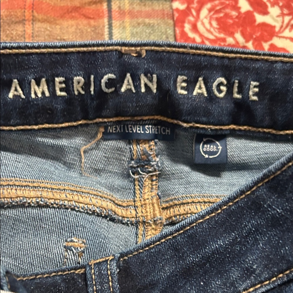 American Eagle Outfitters Women's Deep Indigo Skinny Jeans size 0 - Picture 3 of 6